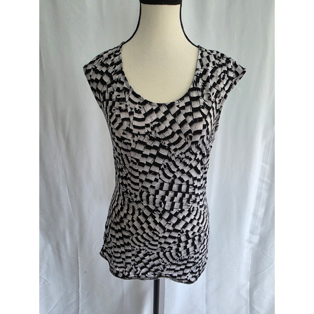 Kasper Separates Black White Abstract Print Cap Sleeve Top - Size S